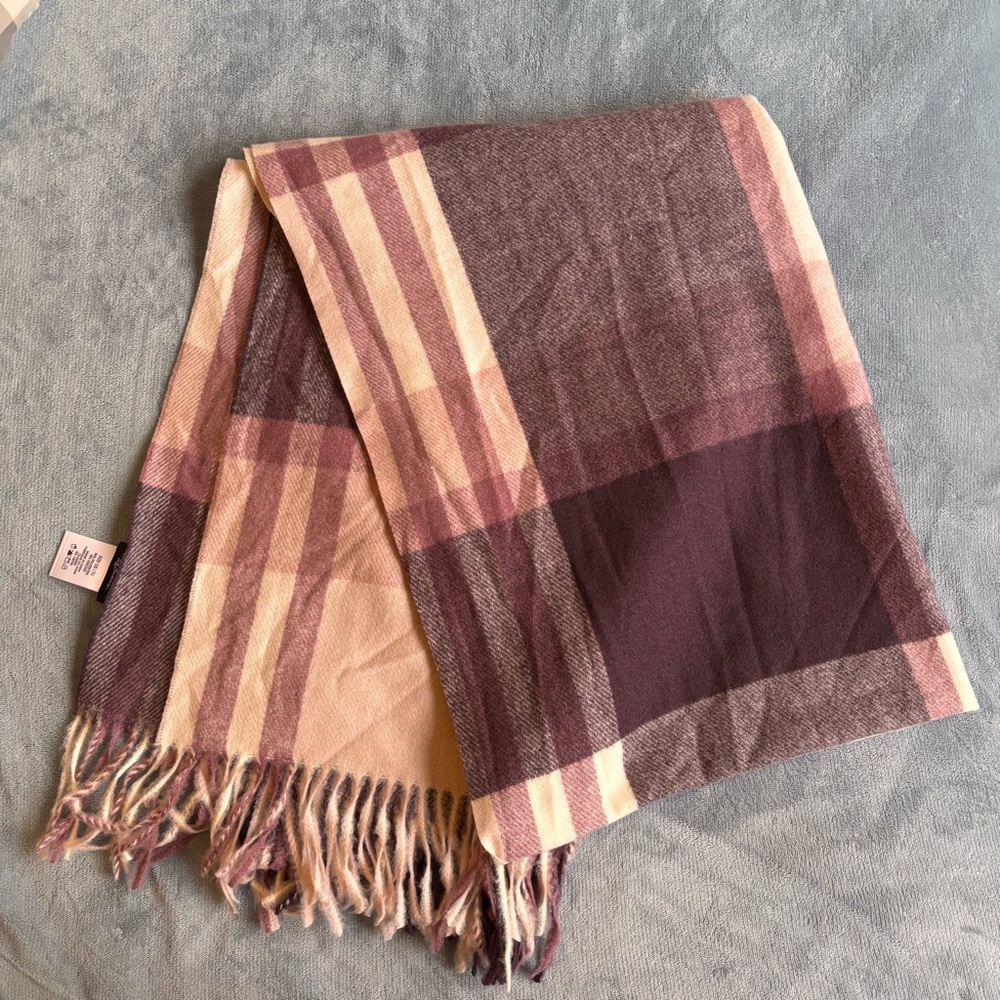 Reitmans Pink and Cream Plaid Fringe Scarf